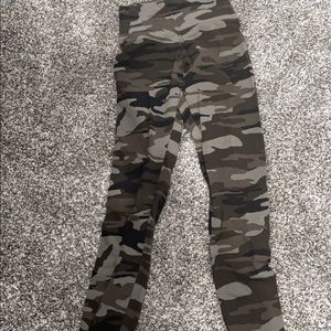 Camo yoga pants